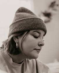 Hannah Latham's Instagram, Twitter & Facebook