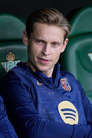 ❗ Frenkie De Jong has informed the dressing room that he is now "very open"  to extending his contract. [@martinezferran