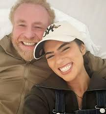 Man Passes Away During Vacation, Wife Tells Family Over Video Call With His  Body Behind Her