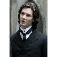 Unlike 'the importance of being earnest' or 'an ideal husband', whose wildean theories are buried deeper beneath their stories, 'dorian gray' is a book of more explicit, often difficult ideas. Ben Barnes Foto El Retrato De Dorian Gray Imagen Fotografia Cine Ben Barnes Ben Barnes Sirius Sirius Black
