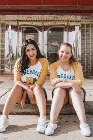 There's quite a lot so figure out what you want to be this halloween and take your cue from these super cute, super genius, and super easy halloween costume ideas. 36 Creative Best Friend Halloween Costumes For 2021