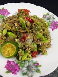 This is a must have side dish for nasi lemak (steamed rice with coconut milk). Sambal Ikan Bilis Petai Petai Tumbuk Resepi Santai Ii Facebook