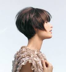 Coiffure Boule Courte Coupe De Cheveux Courte Coupe De Cheveux Cheveux Courts