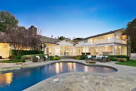 Tiny bedroom ideas thepartyrental co. Selena Gomez S Stunning Houses From Texas To Los Angeles Loveproperty Com