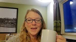 Lisa Rundell's Instagram, Twitter & Facebook