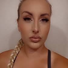 Cynthia (@theCinbad14)