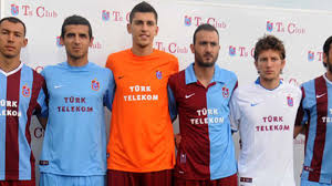 Alternatif forma ise saflığı ve temizliği simgeleyen beyaz renkten meydana geliyor. Iste Yeni Trabzonspor Formalari Ntv