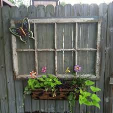 Pin By Alyson Assadourian On Craft Ideas Backyard Fence Decor Fence Decor Backyard Fences