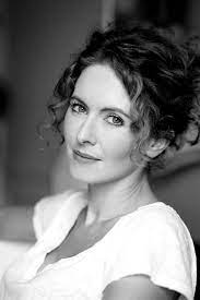 Epingle Sur Actrices Et Comediennes