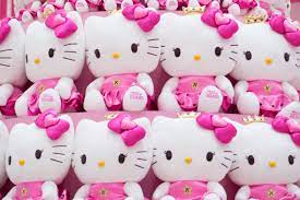 Hello kitty sports water bottle. Hello Kitty Giving To The Next Generation Tharawat Magazine