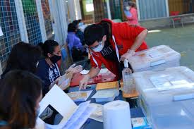A medida que se fueron entregando los resultados de las elecciones para la convención constituyente realizadas este fin de semana en nuestro país, la prensa internacional de inmediato realizó un. Resultados Parciales Elecciones Primarias Chile 2020 Tele 13