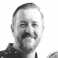 Edward Reif's Instagram, Twitter & Facebook