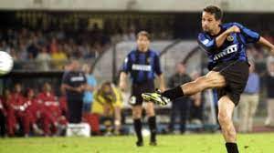 Na mesma temporada, a vecchia signora chegou à final também da copa da uefa, contra o parma, terminada em 2 x 0 com gols de baggio. Video Amarcord Baggio Regalo Addio All Inter Doppietta Magica Al Parma