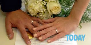 4o anno anniversario di matrimonio, quattro anni incredibili insieme, 4 anni, carta anniversario matrimonio anniversario card 18 anni 18th eighteen 6.574 giorni sposato. Sposa Muore Durante Il Ricevimento Del Suo Matrimonio Shock Anafilattico
