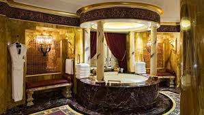 Badezimmer Vorschlage 11 Stile Aus Verschiedenen Landern Romantisches Bad Toskanisches Badezimmer Luxus Badezimmer