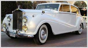 Dream To Pull Away In Antique Rolls Royce With White Wall Tires Vintage Rolls Royce Rolls Royce Cars Classic Rolls Royce