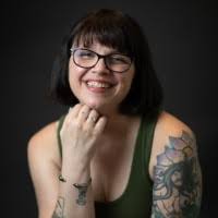 800+ "Danas" profiles