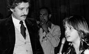 Luis Miguel es de la realeza, murió en los 90 y usa dobles; las teorías  sobre el cantante - Infobae