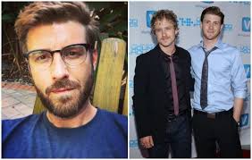 His hair is dark brown and his eyes are green. Welcome To The Inside Family Life Of Extremely Private Actor Ben Foster
