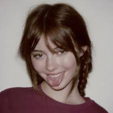 Hayley Hurst (hayleyh212121)