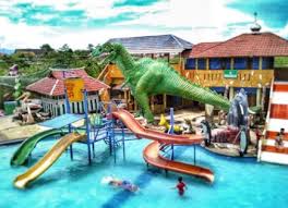 Apakah memang mirip dgn rumah adat dayak yg ada di pontianak, kalbar? Besar Harga Tiket Masuk Waterboom Cahaya Abadi Banjaran Lokasi Dan Jam Buka Jejak Wisata