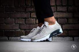 The outsole of the nike flyknit air max comes in a pattern reminiscent of a waffle. Nike Air Max 90 Ultra 2 0 Flyknit Pale Grey Pale Grey Armory Navy 875943 006