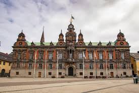 Malmö ist nach stockholm und göteborg die drittgrößte stadt des landes. 15 Malmo Insider Tipps Von Abgefahrenen Unterkunften Bis Sightseeing