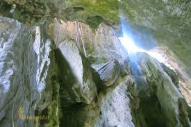 The batu cermin cave in labuan bajo is a limestone tunnel and cave system translated in indonesian as mirror cave or mirror rock. Batu Cermin Cave Labuan Bajo Flores Komodo National Park
