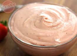 La Ganache A La Fraise Et Chocolat Blanc Pour Une Gourmandise Fruitee Recette Fraise Au Chocolat Recette Ganache