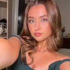 Elisha White (@_elishawhite_)