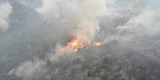 Karabük'te 5 katlı apartmanda henüz belirlenemeyen bir nedenle yangın çıktı. Qgf09x5h9wg Lm