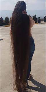 Pin By Jou Grass On Hair And Beauty Extremely Long Hair Super Long Hair Very Long Hair