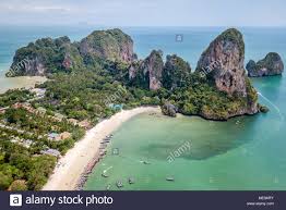 Rai leh is primarily known as a rock climbing hot spot, attracting climbers from all over the world to its superb towering limestone. Luftaufnahme Von Railay Beach Stockfotografie Alamy