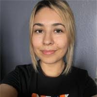 Elsa Massey's Instagram, Twitter & Facebook