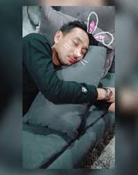 Johan, 33, berkata sebagai kawan dia mahu zizan lebih fokus dan mencari erti kehidupan sebenar. Johan Beri Nasihat Pada Zizan Iluminasi