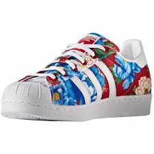 Adidas superstar für damen @ foot locker » riesige auswahl für frauen und männer viele exklusive styles und farben kostenloser versand ab 69 £ / 85 €. Damen Adidas Trail Walking Schuhe Superstar W Bunte Blumen