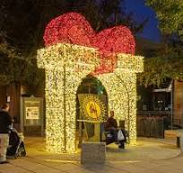 Commercial Christmas Light Decorations – Certified Lights