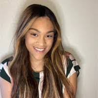 Chyna Davis's Instagram, Twitter & Facebook