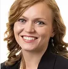 Jennifer Belisle's Instagram, Twitter & Facebook