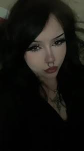 Elsah Morningstar (@elsahmorningstar)