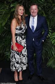 Freedomroo Piers Morgan Cuts His Wife Celia Walden S Hair Amid The Uk S Third National Lockdown Australiannewsreview