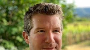 Ian Hartnett's Instagram, Twitter & Facebook