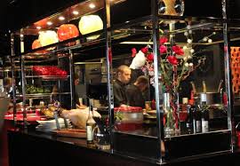 L Atelier De Joel Robuchon Andrew Zimmern Joel Robuchon Best Places To Eat Places To Eat