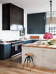 Step Inside Jessica Alba S Haven In Los Angeles Jessica Alba Celebrity Kitchens Kitchen Inspirations