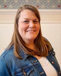 Amber Kay's Instagram, Twitter & Facebook