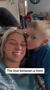 Jocelyn Burns's Instagram, Twitter & Facebook