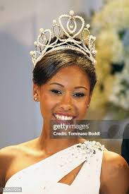 113 Rose Queen Coronation Ceremony Stock Photos, High-Res Pictures, and  Images