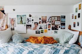 I Have My Bed Right Next To The Wall And I Thought This Was A Really Cool Idea To Give A Pop Of Colour To A White Room Cozy Dorm Room