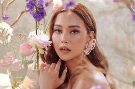 7 Potret Menawan Dara Arafah, Selebgram yang Bikin Salfok