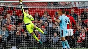 It looks as though goalkeeper tom heaton is all set to become manchester united's first addition of the 2021 transfer window. Tom Heaton Vs Manchester United 0 0 11 Saves Youtube